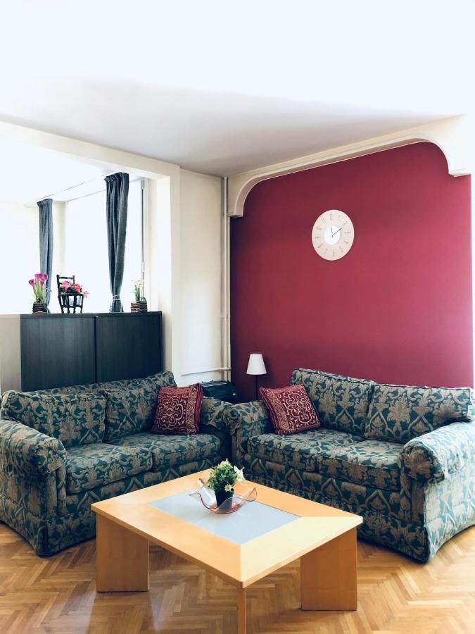 Lita Apartment Skopje Buitenkant foto