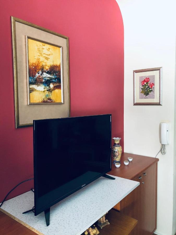 Lita Apartment Skopje Buitenkant foto